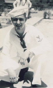 Earl Niestradt, WW II