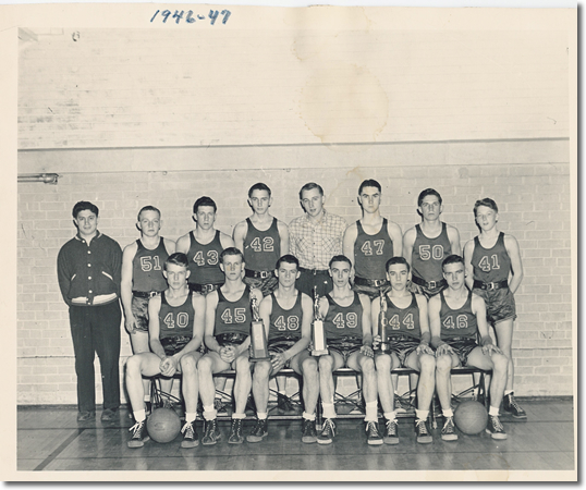 photo of the 1946-47 Arenzville basketball team